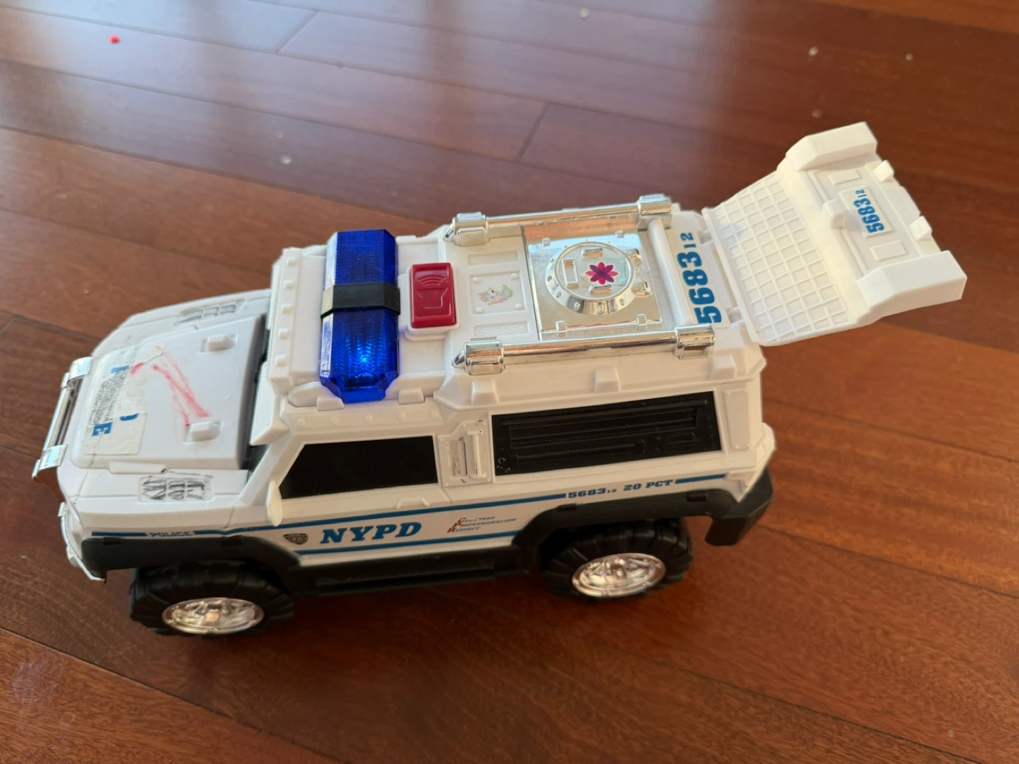 NYPD Toy Police Truck - photo 2