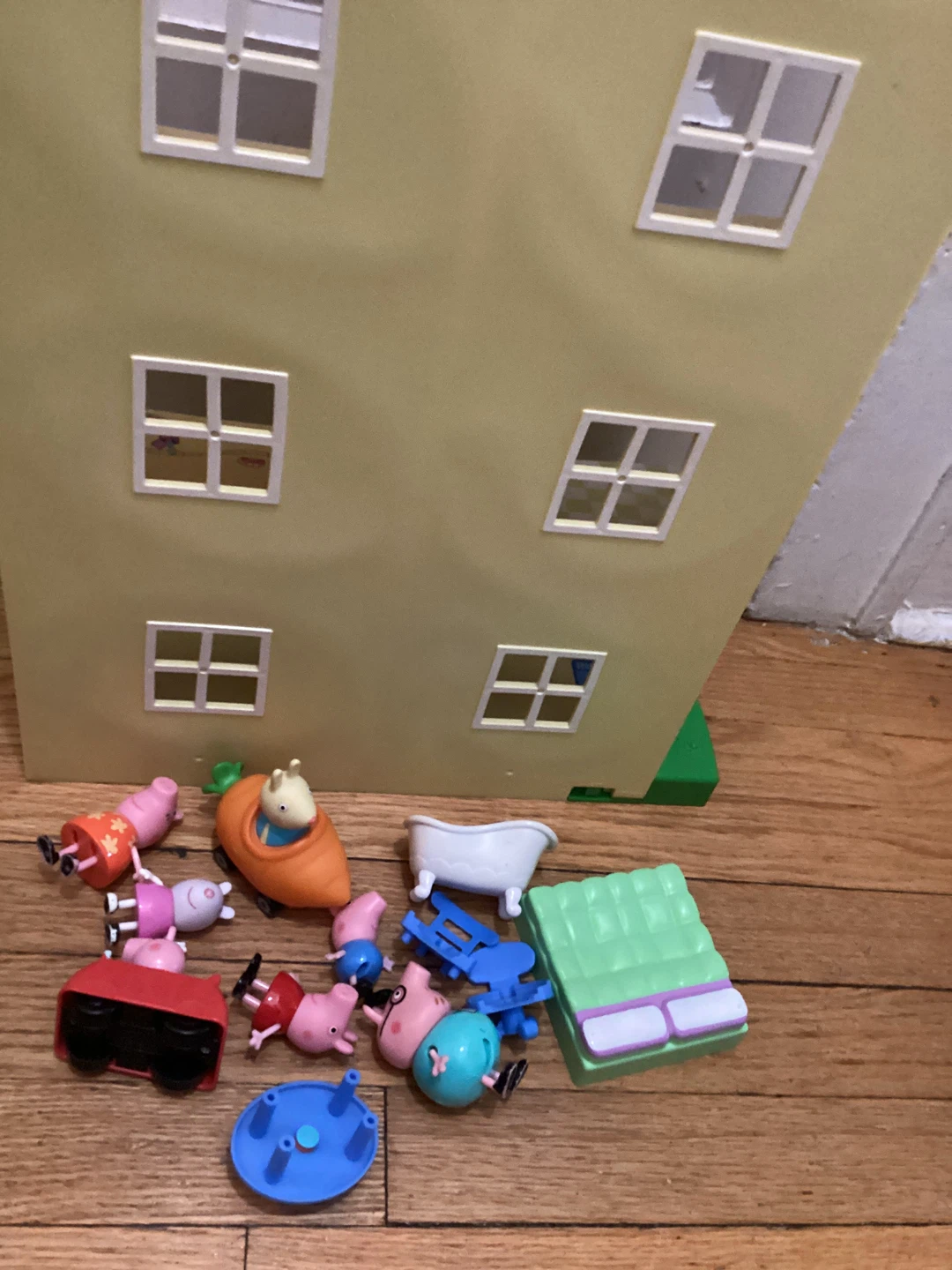 Peppa Pig House Playset with Figures and Furniture and sounds - photo 2