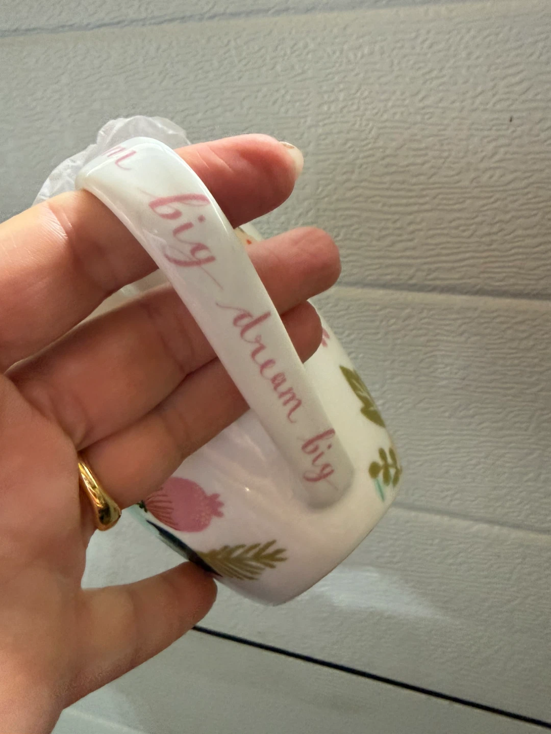 Mugs (4) with "dream big" text and floral design - photo 2