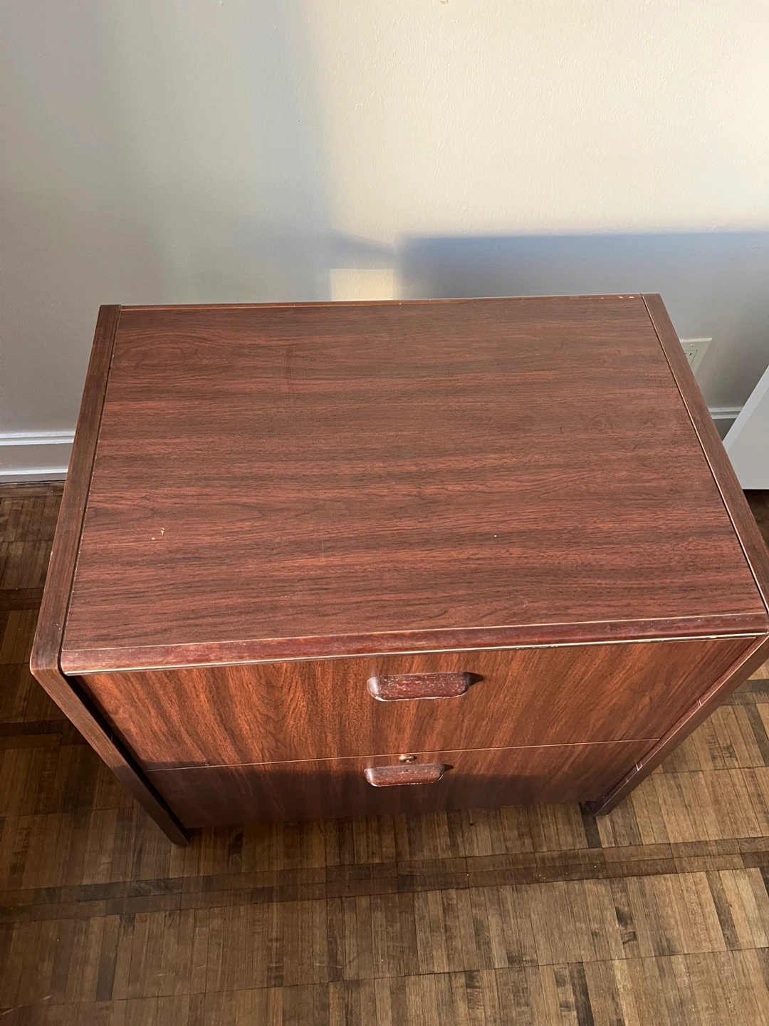 Vintage Mid-Century Modern 2-Drawer Chest - photo 2