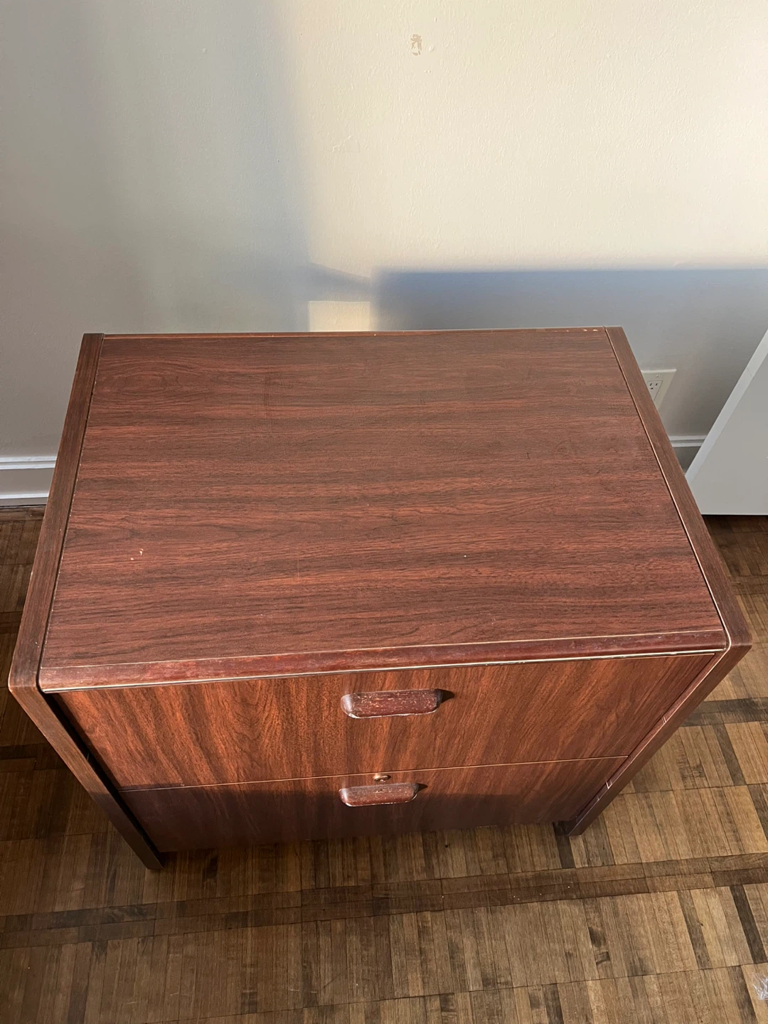 Vintage Mid-Century Modern 2-Drawer Chest - photo 3