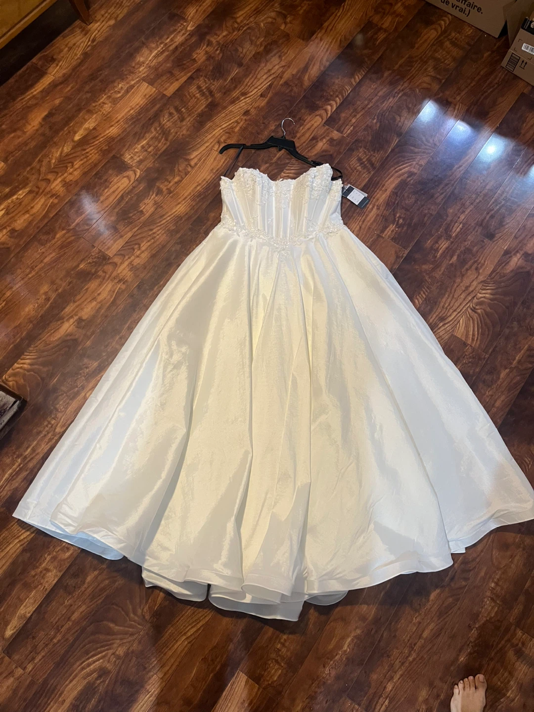 White Strapless Wedding Dress with Corset Back - photo 4
