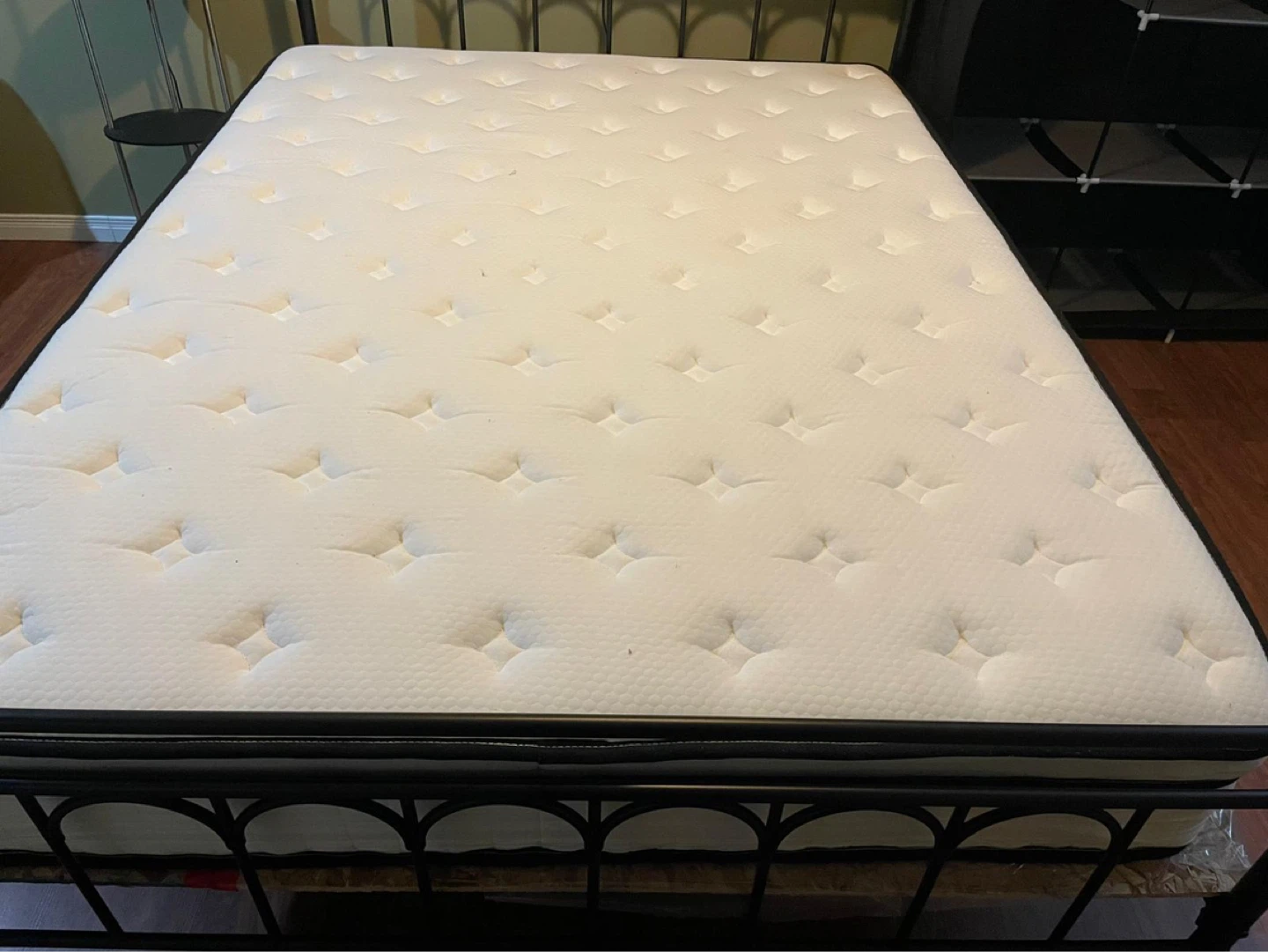 Brand new queen size bed and metal frame - photo 2