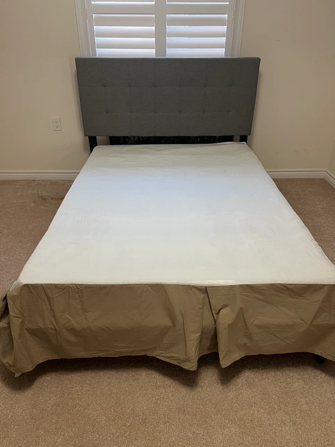 Grey Fabric Tufted Headboard and Bed Frame with mattress and box