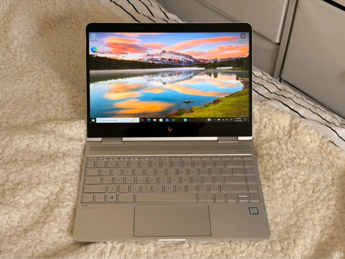 HP Spectre x360 Convertible 13-ac Laptop — i7 / 8Gb / 128GB
