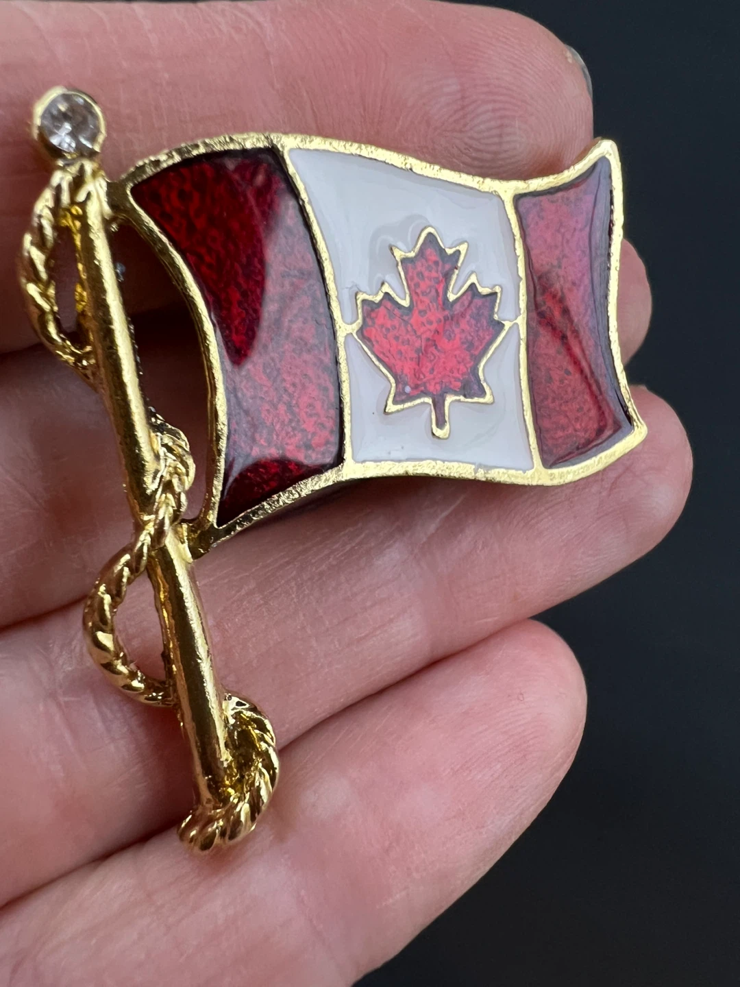Vintage Canadian Flag Lapel Pin - photo 5