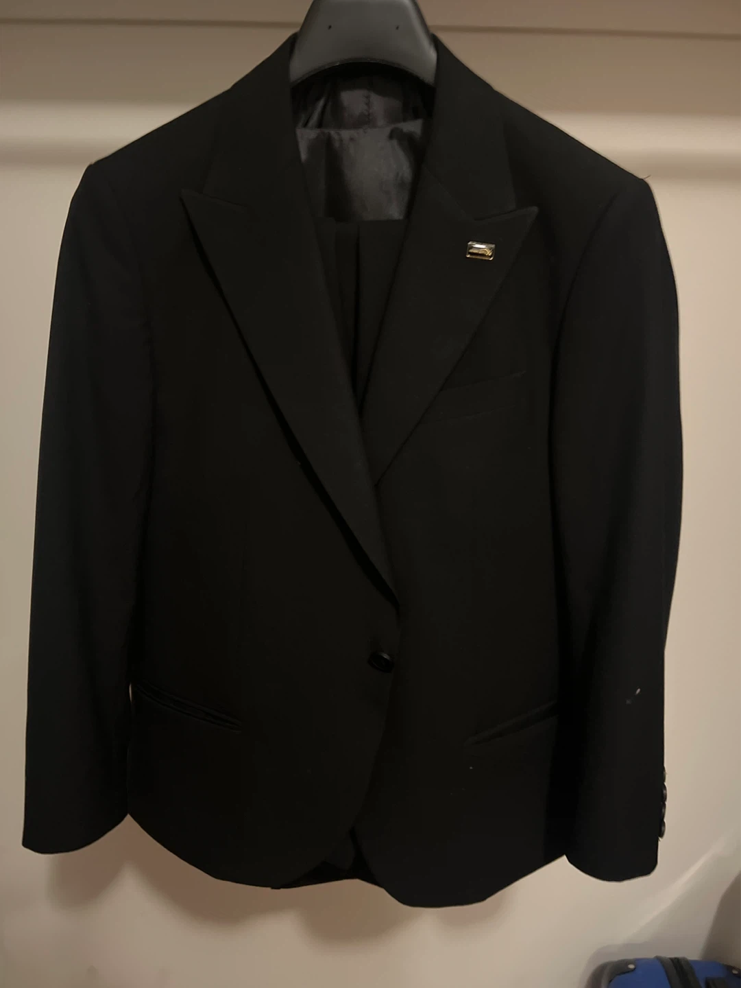 ARMONI SUIT-LUXE 3-Piece Suit