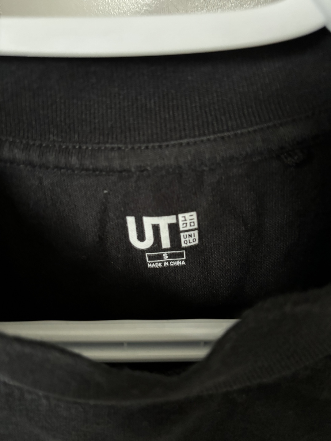 UNIQLO Graphic T-Shirt - photo 3
