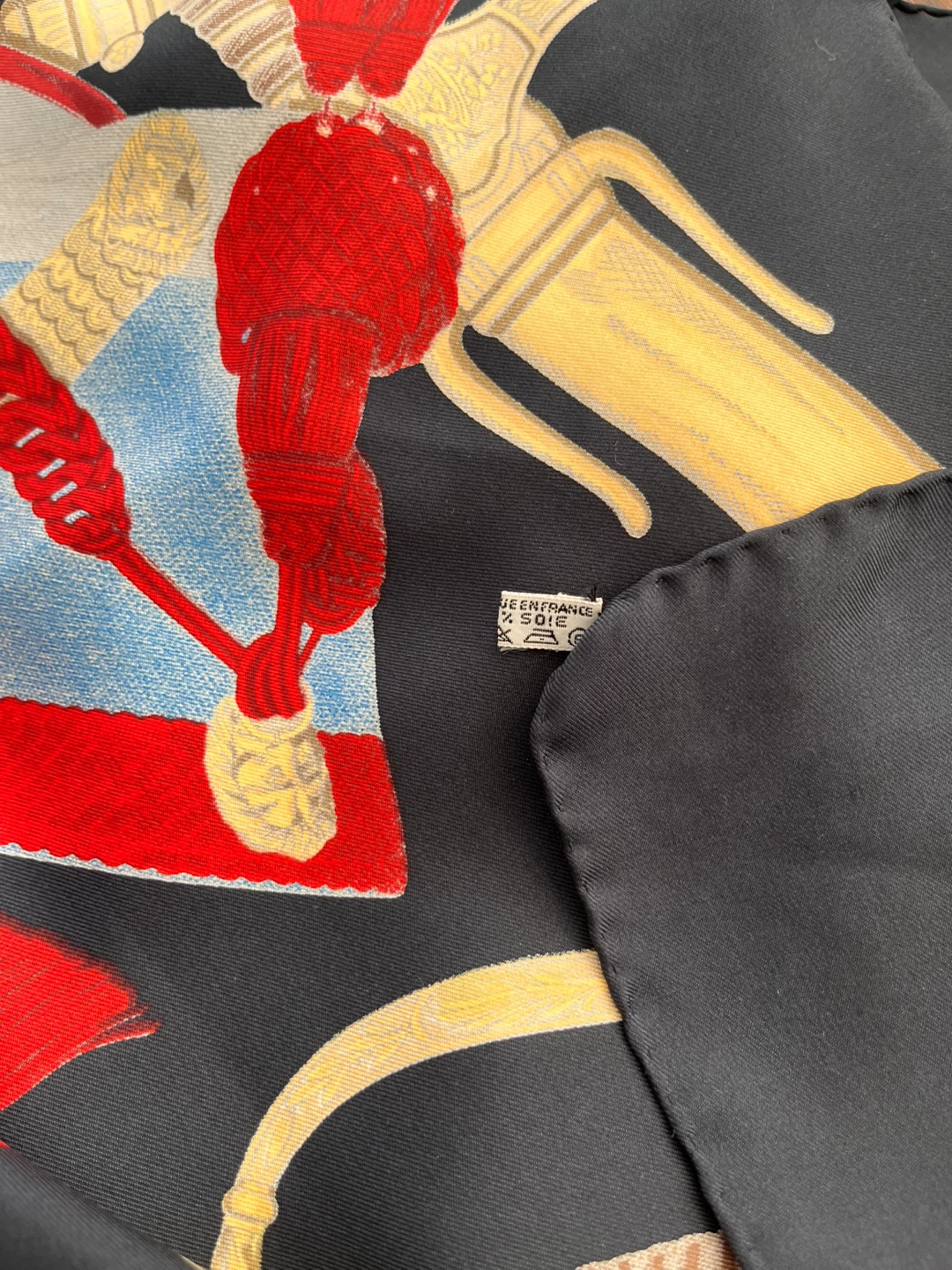 Hermès Grand Uniforme Silk Scarf - photo 4