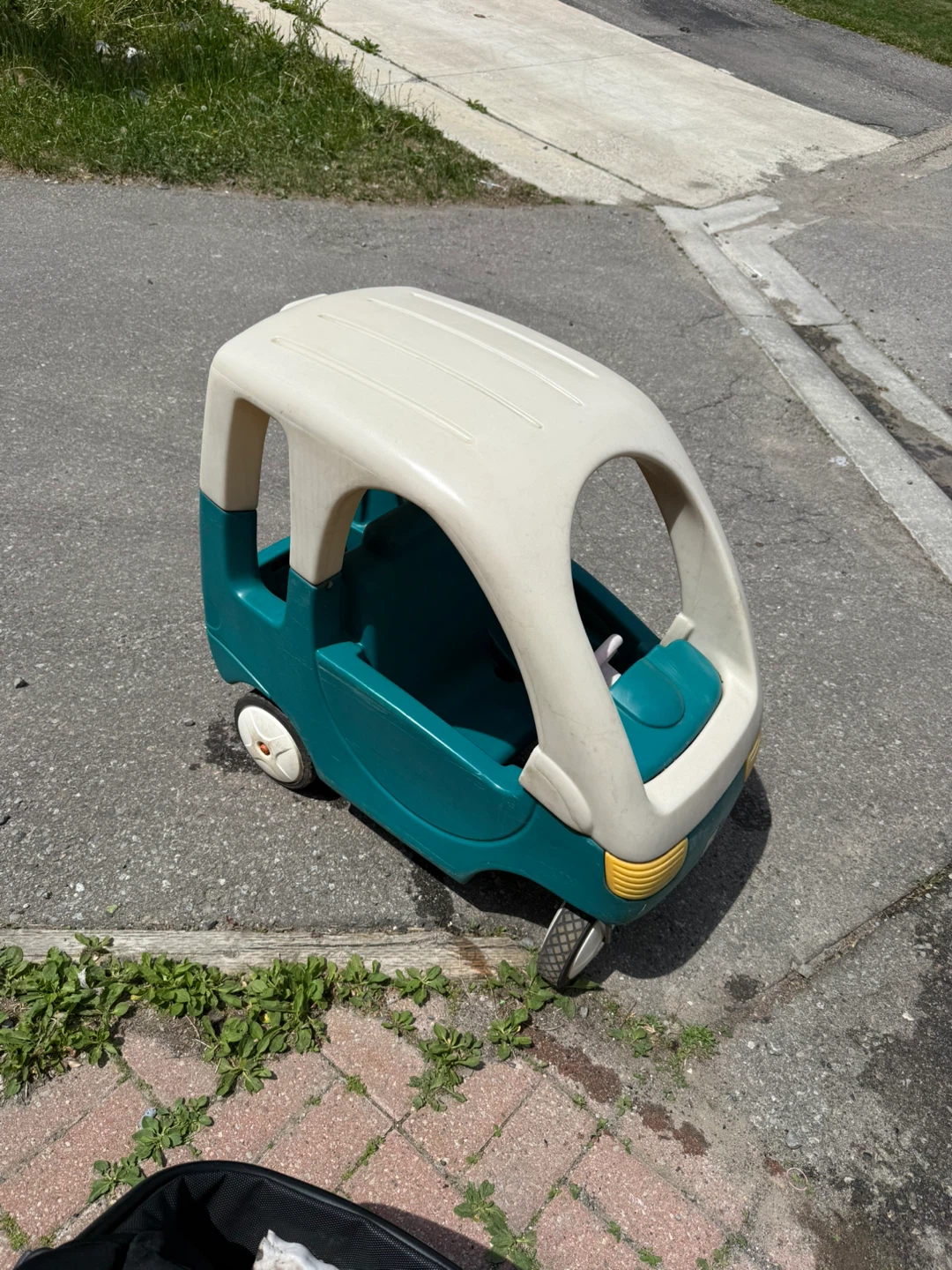 Little Tikes Cozy Coupe - photo 2
