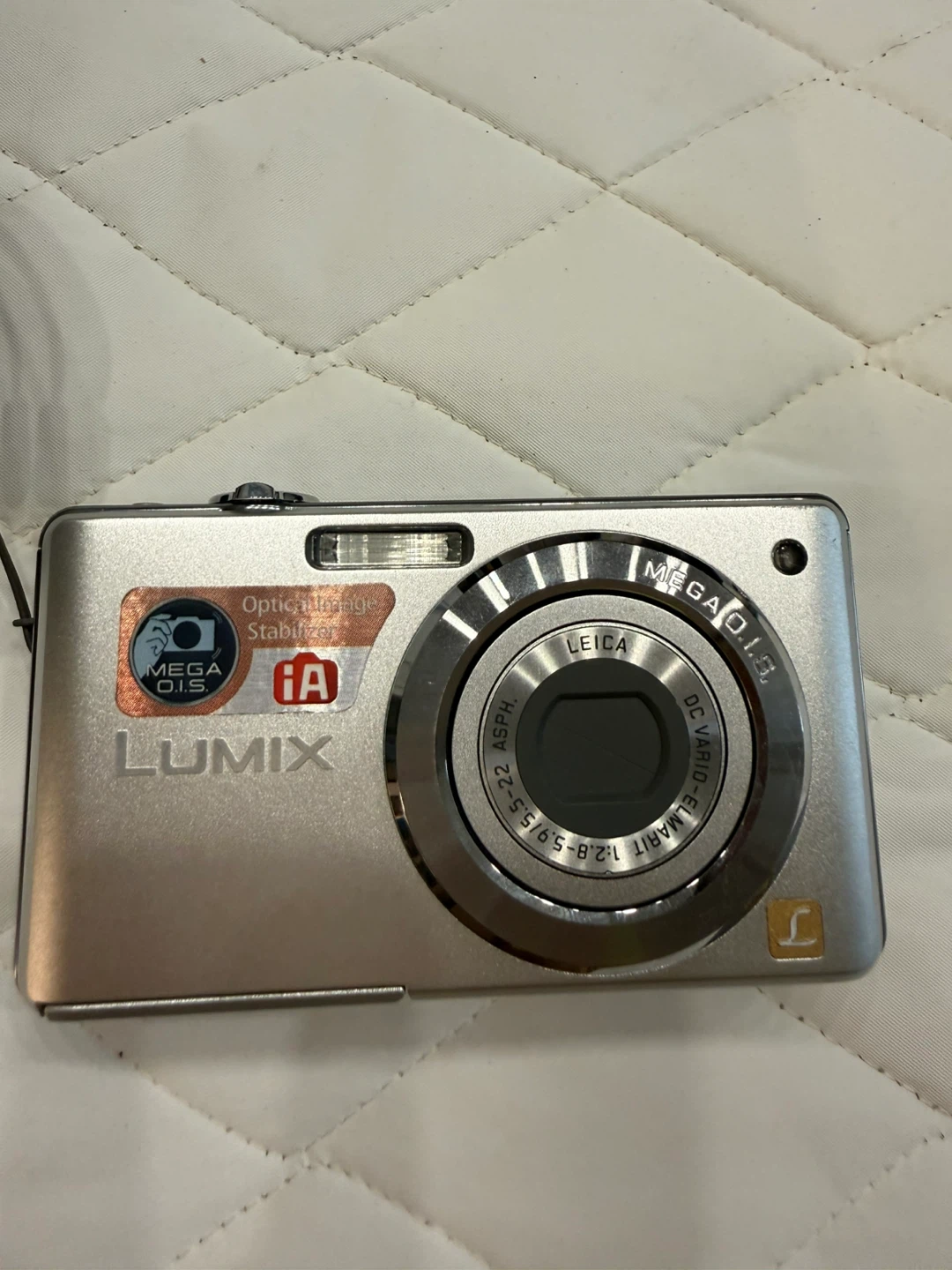 Panasonic Lumix DMC-FS6 Digital Camera