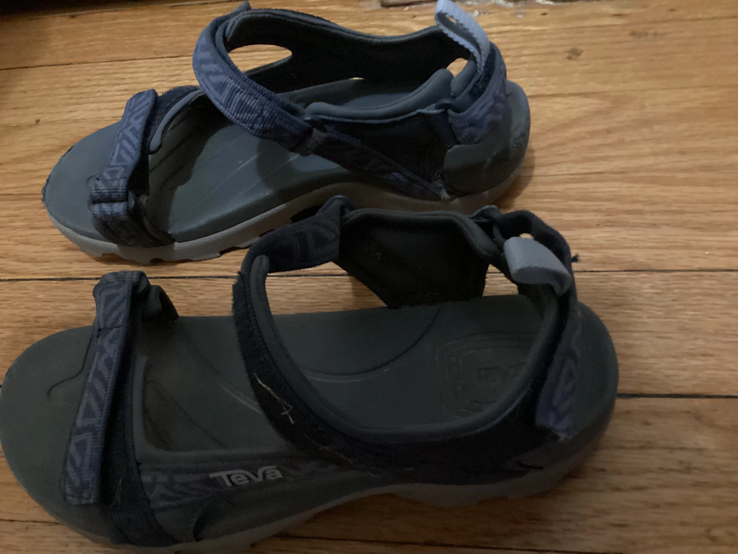 Teva Sport Sandals size 4 big kids (fit like 6 women)