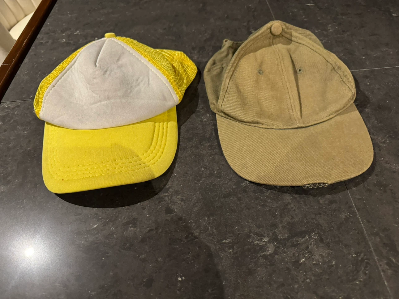 2 Trucker Hats - Yellow & Khaki - photo 2
