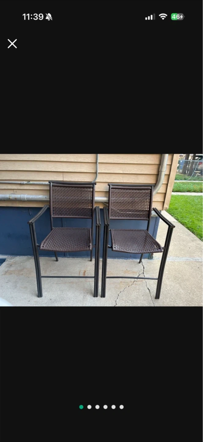 Set of 2 Brown Wicker Chairs