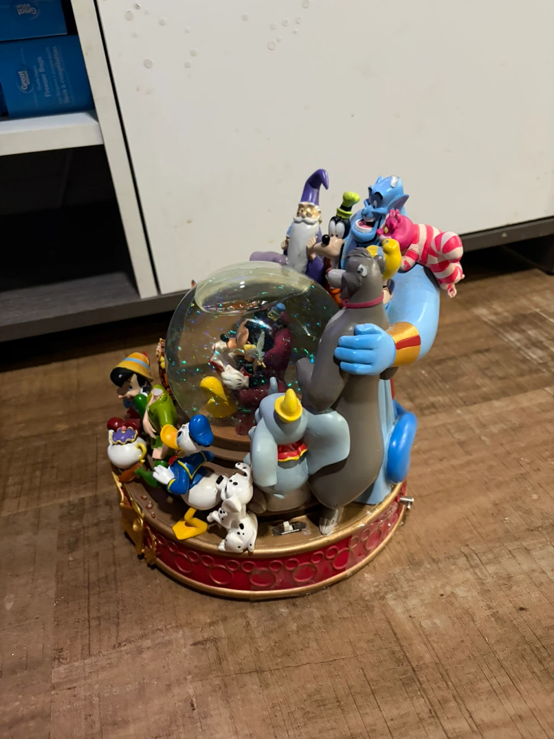 Disney Wonderful World of Disney musical snow globe. - photo 3