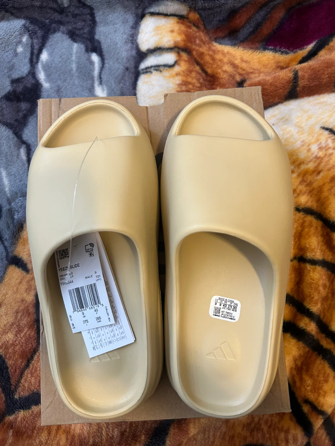 Authentic yeezy slides - photo 5