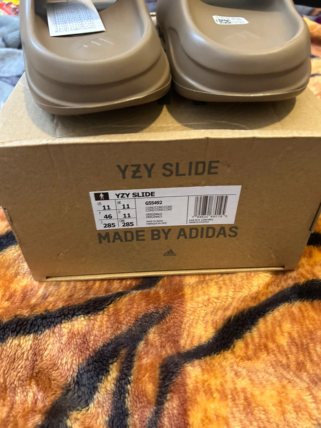 Authentic yeezy slides - photo 2