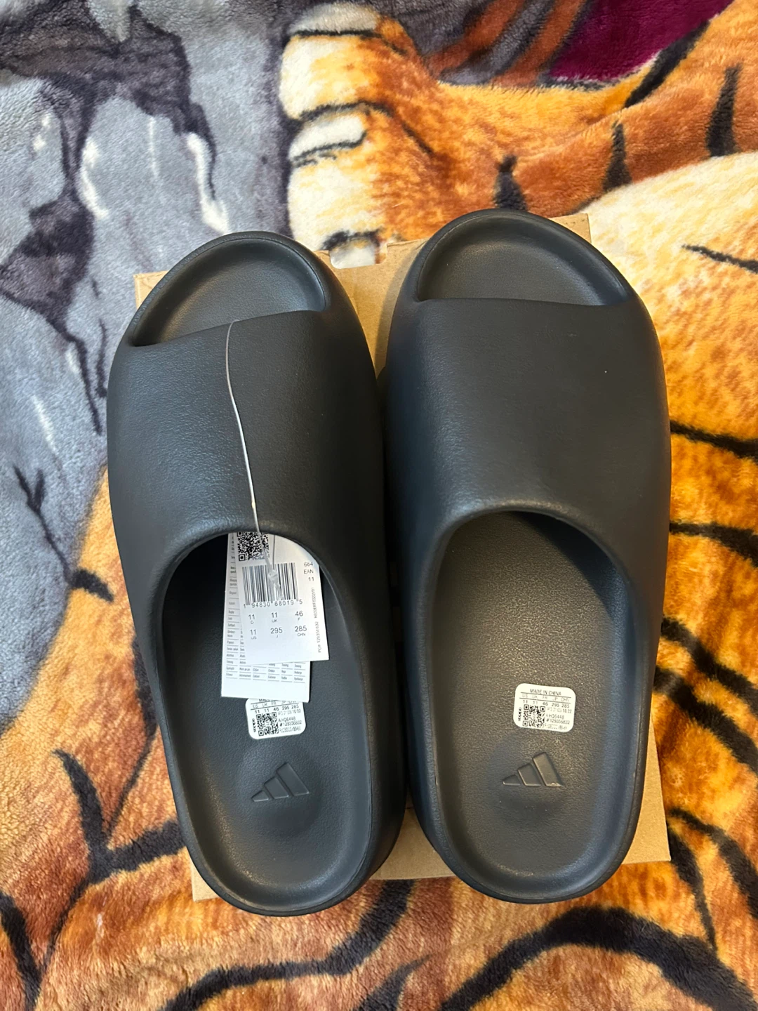 Authentic yeezy slides - photo 3