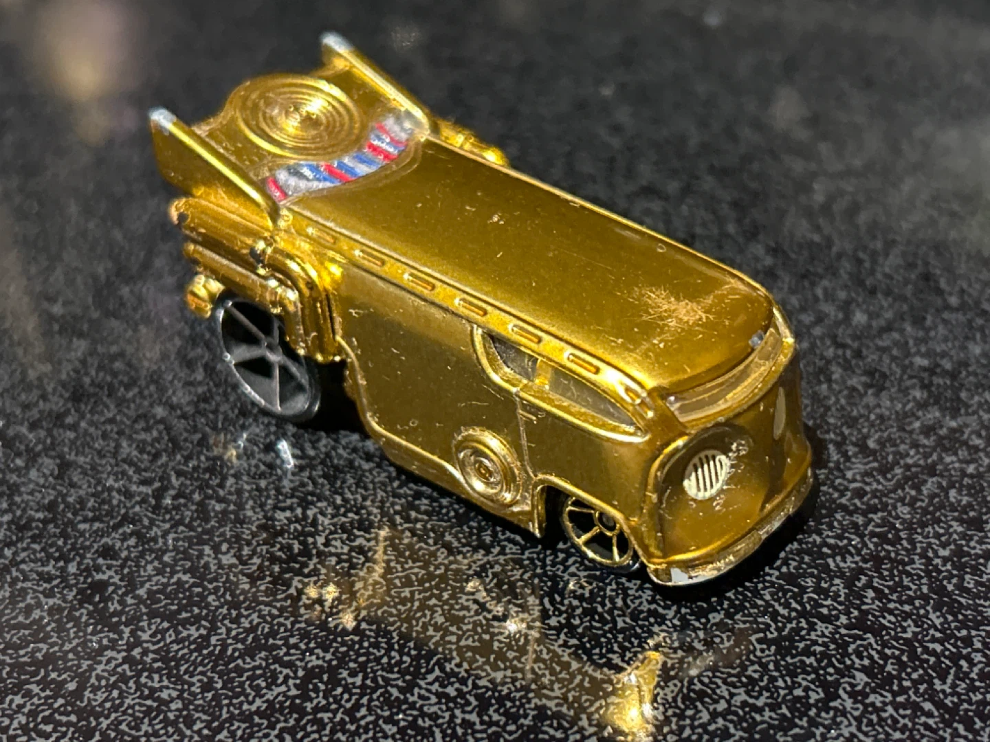 Hot Wheels Star Wars C3PO Drag Toy Car