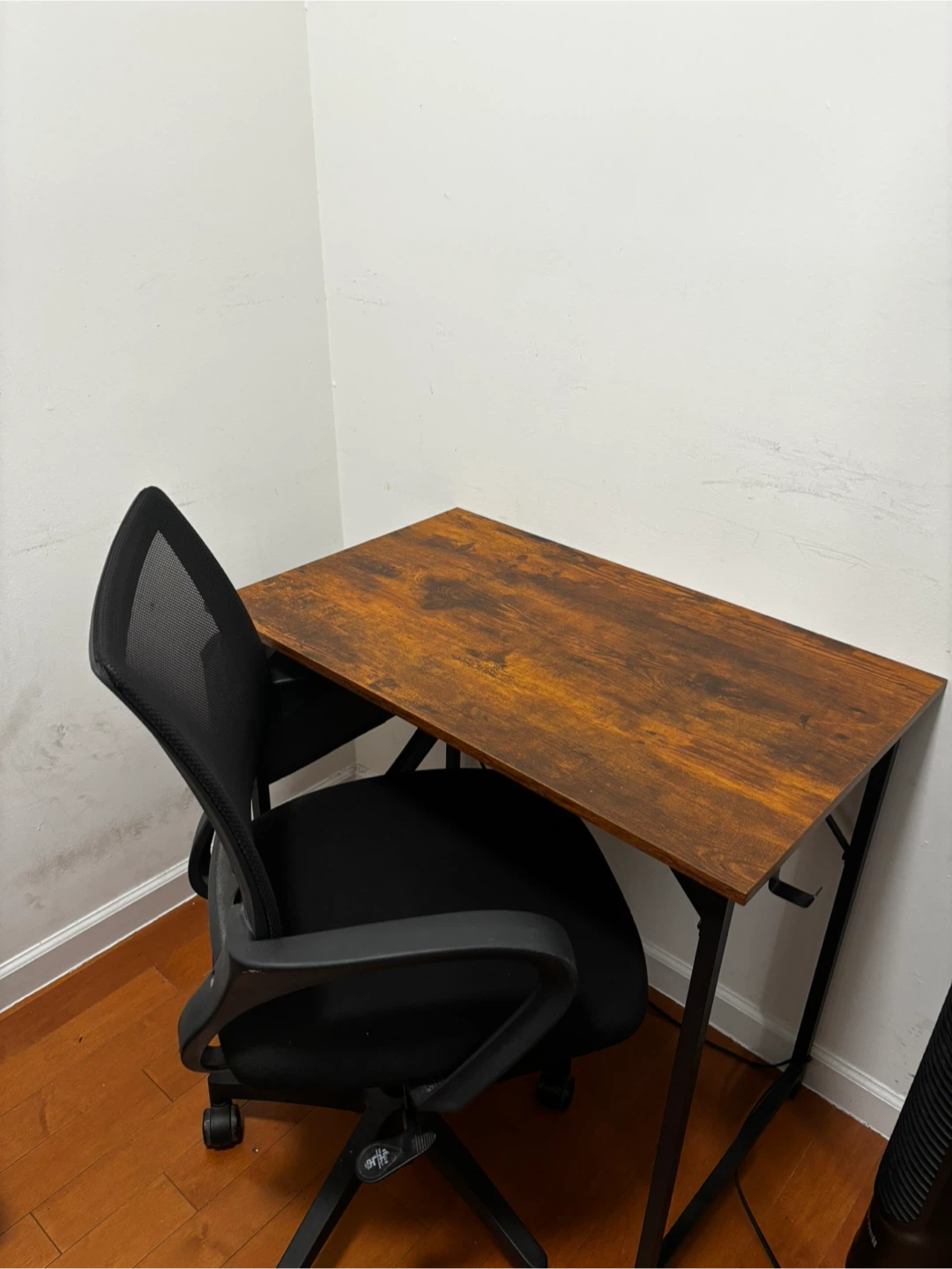 Desk and Chair - photo 2