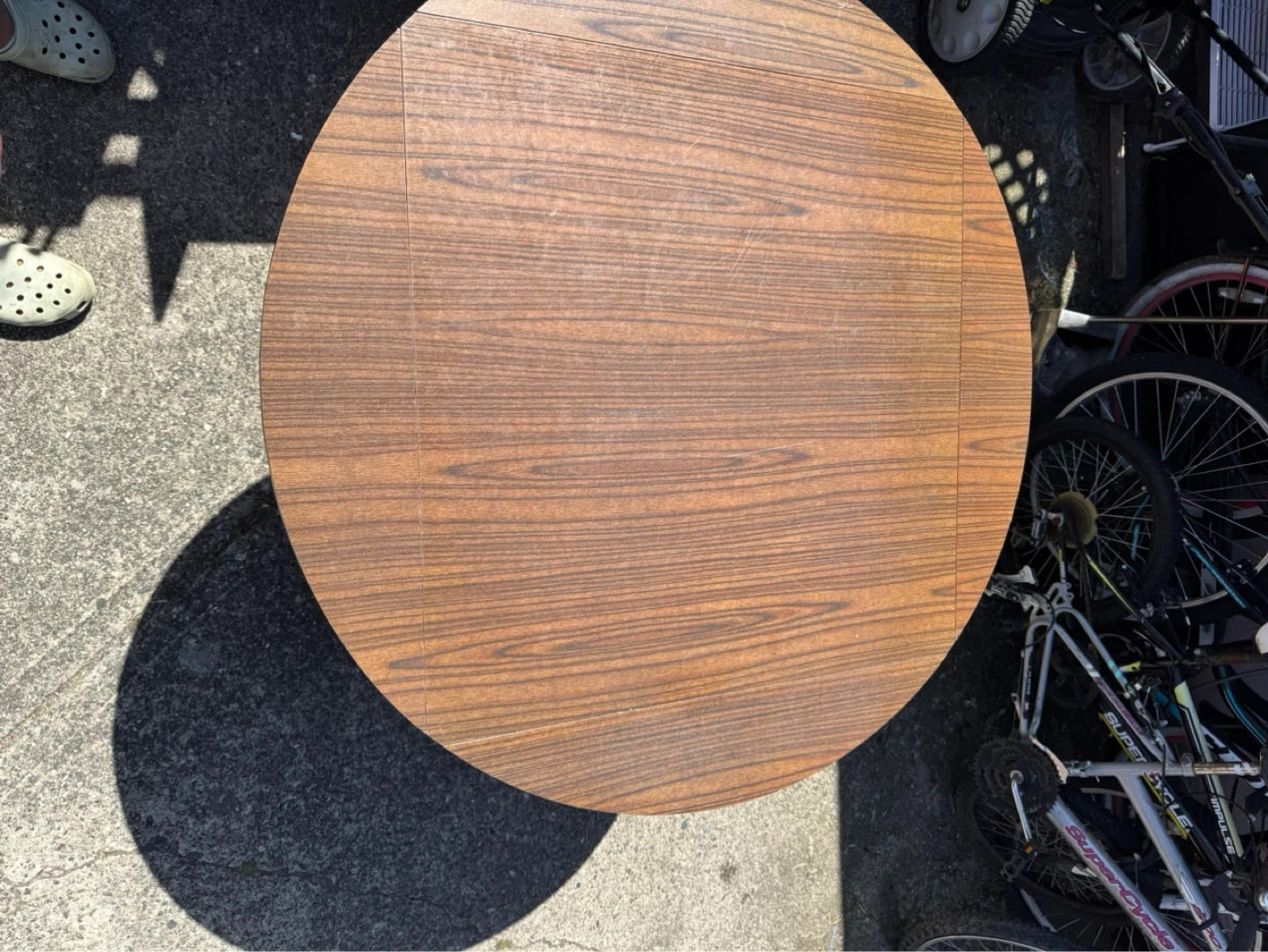 Wood Grain Folding Table + 6 folding chairs - photo 2