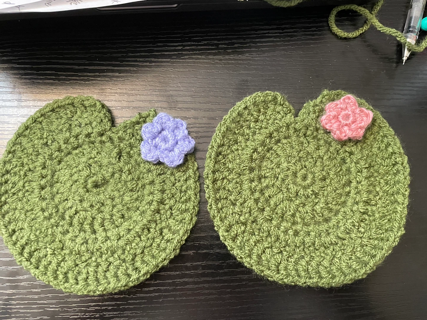 Crochet Lily Pad Coasters - photo 2