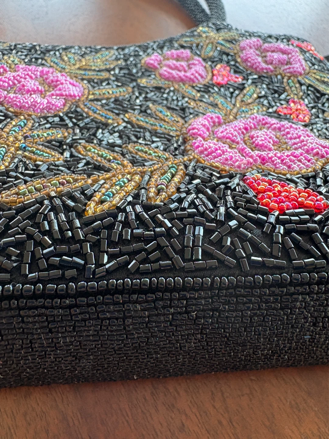 Beautiful Vintage hand Beaded Floral Handbag - photo 2