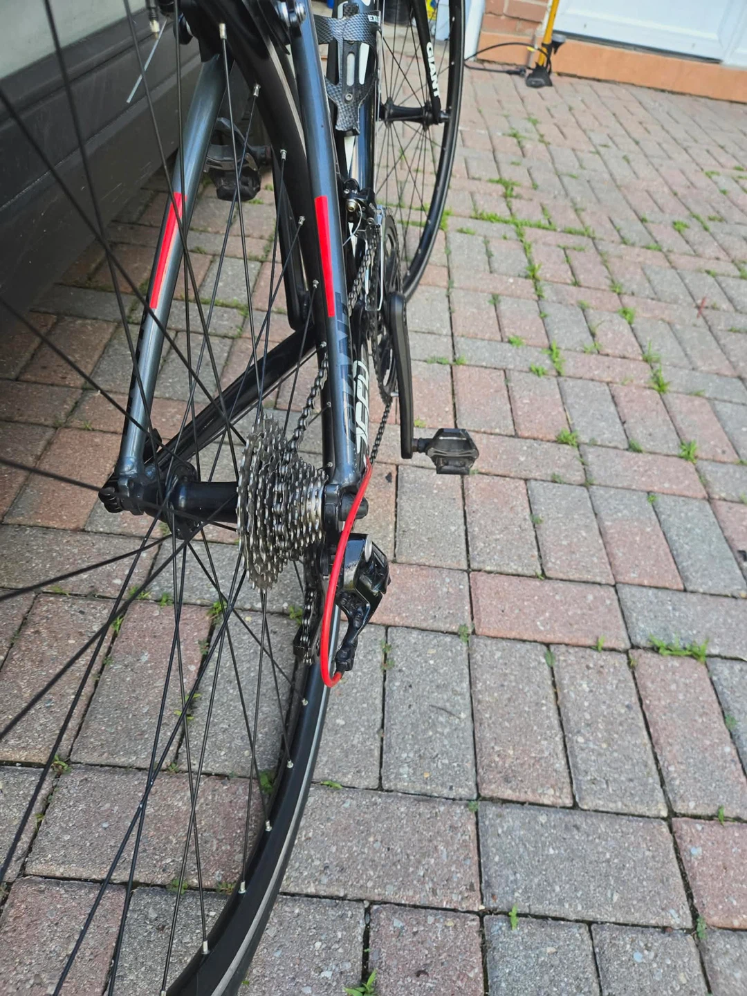 Giant Defy Road Bike - photo 2