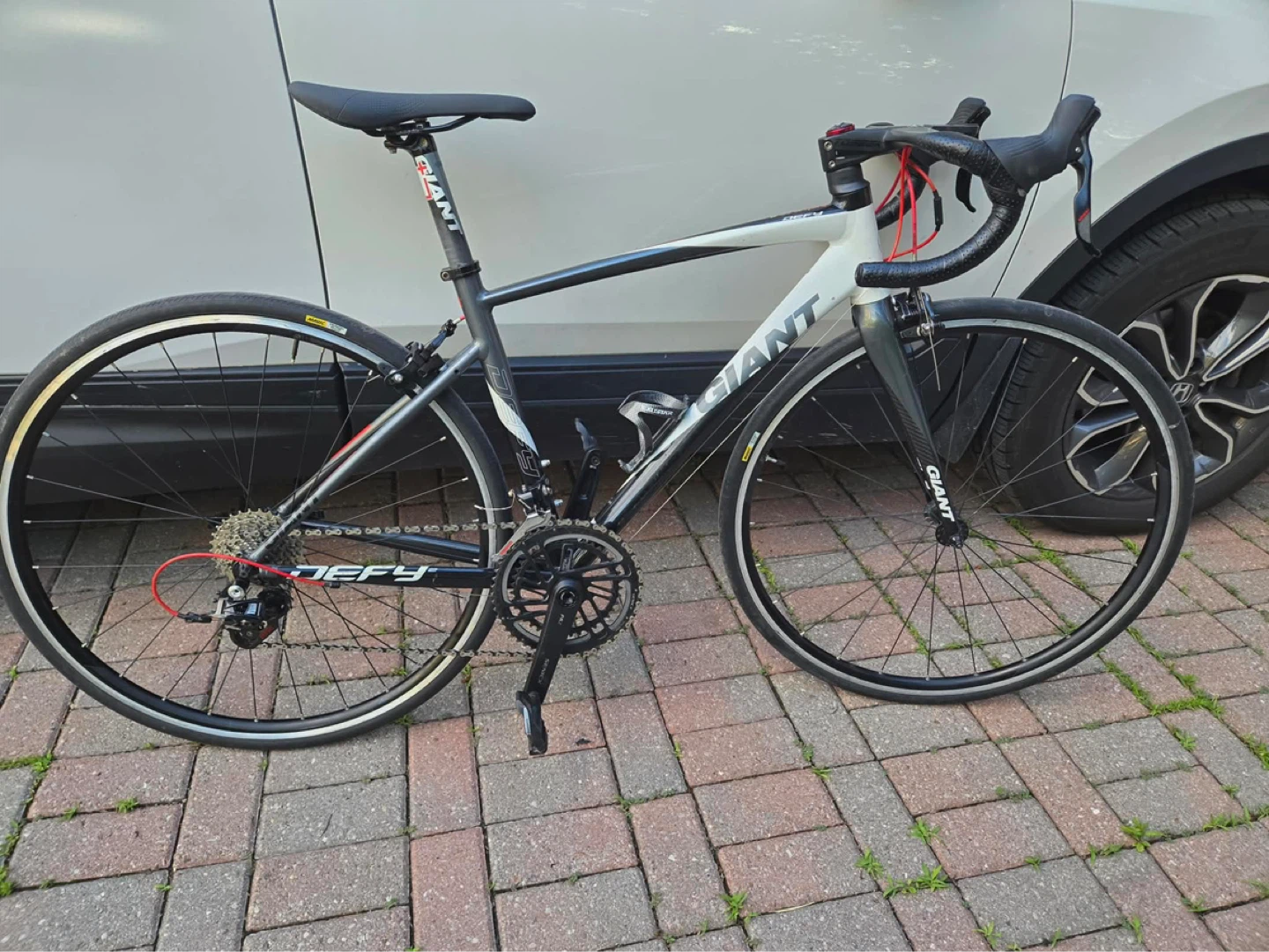 Giant Defy Road Bike