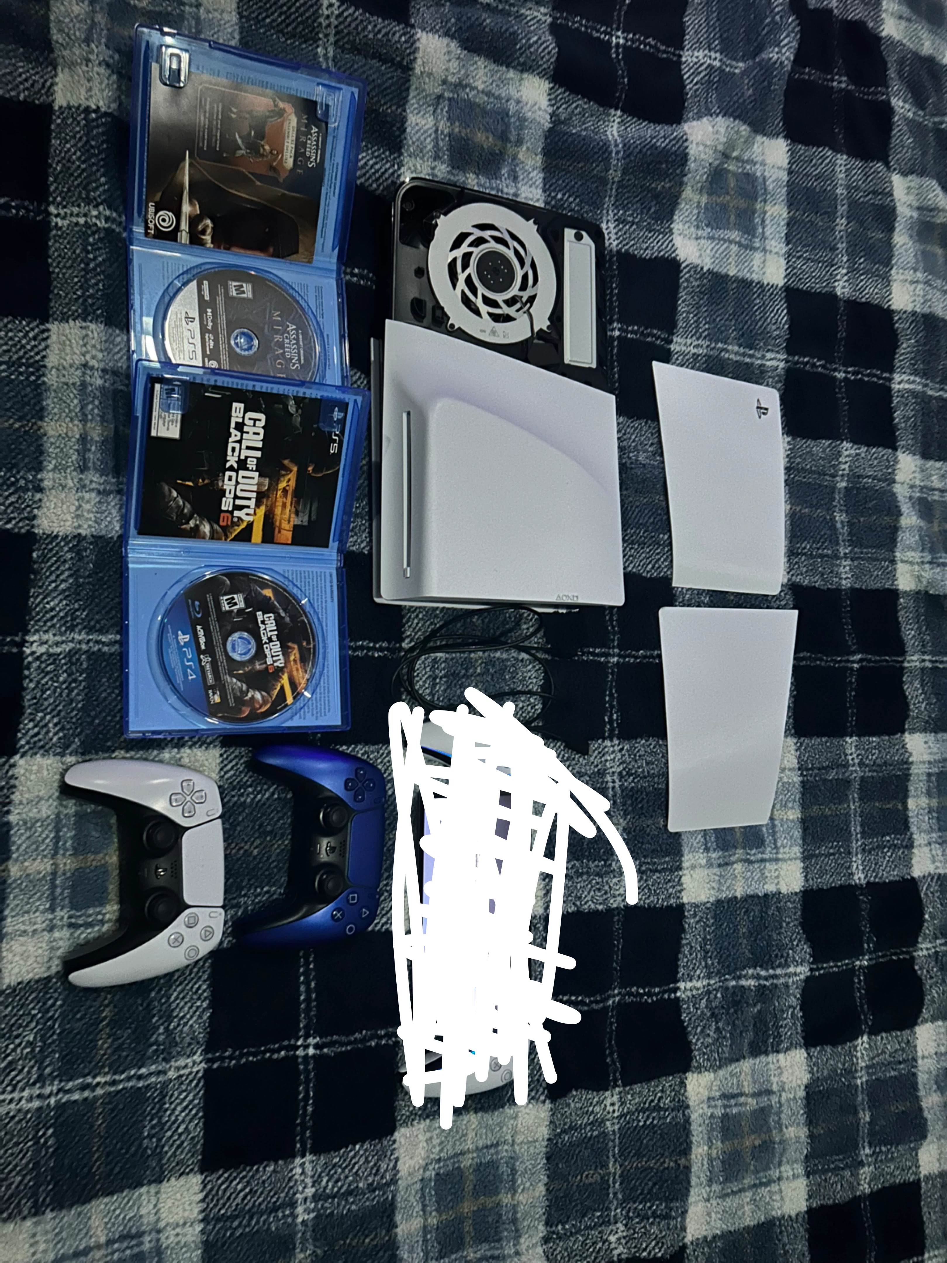 PS5 Disc Edition Bundle | 2 Controllers + 3 Games