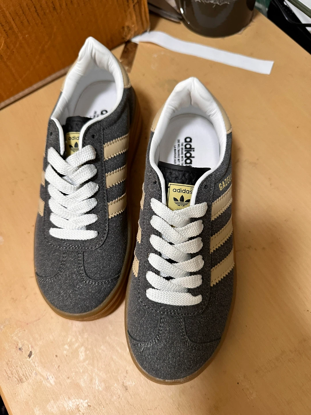 Adidas Gazelle Sneakers Grey/Tan Size 6 UK - photo 2