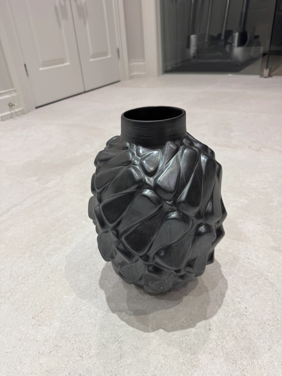 Textured Black Vase - photo 2