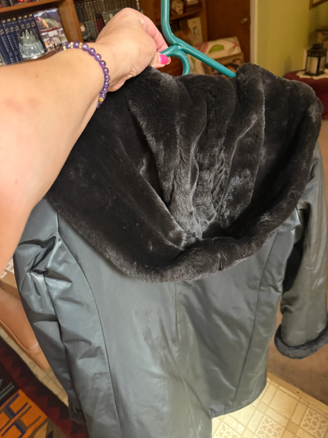 Jane & Marie Faux Fur Trimmed Coat Size L - photo 3