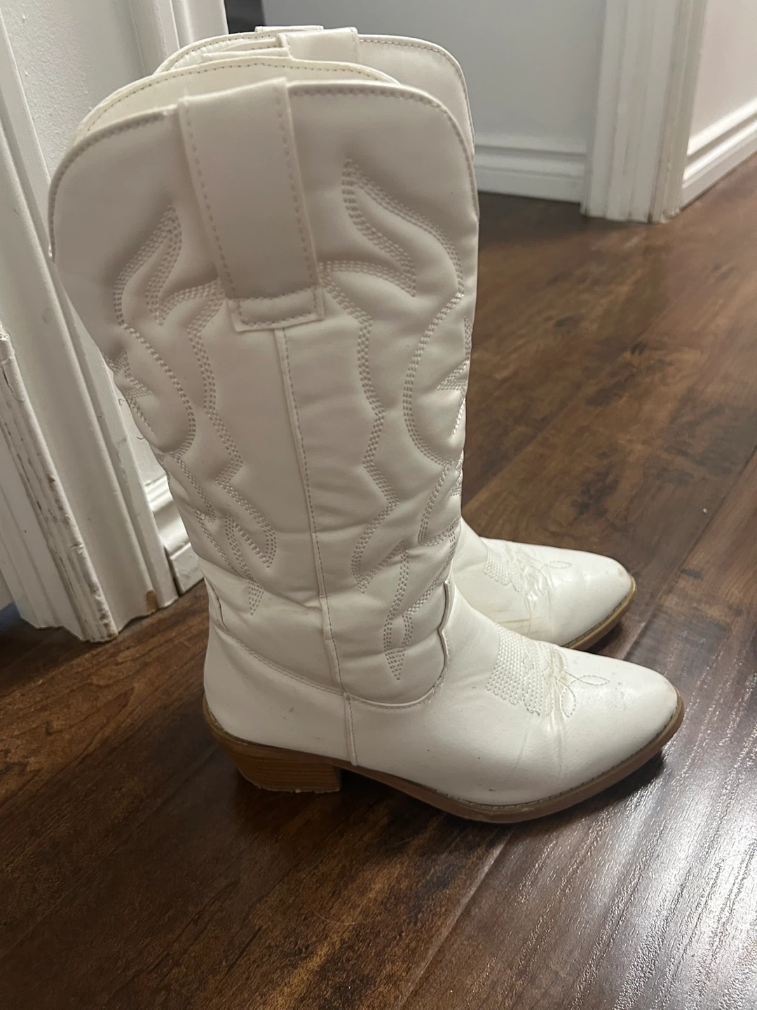 White Cowboy Boots Size 7