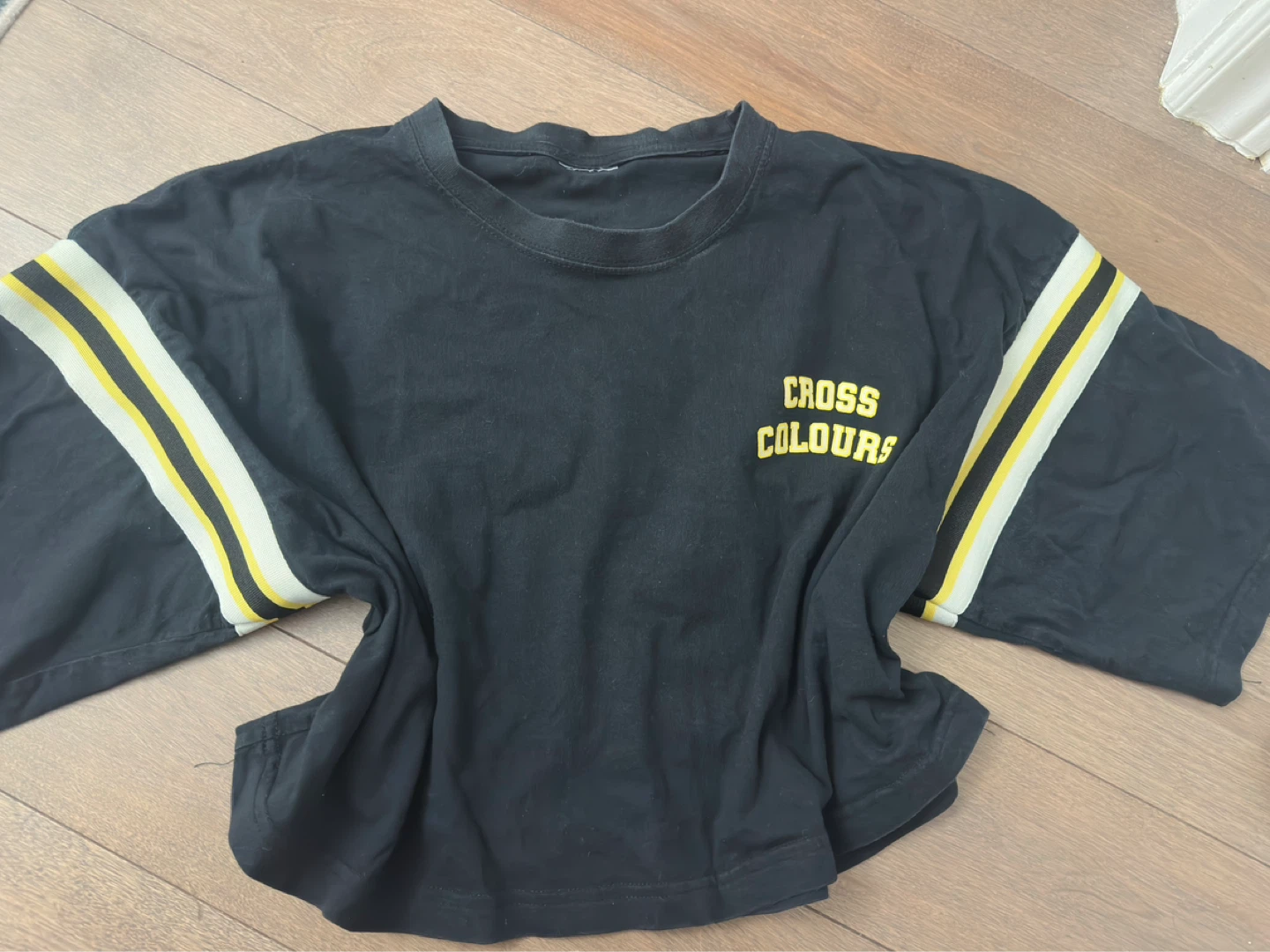 Vintage CROSS COLOURS Black T-Shirt with Yellow Stripes