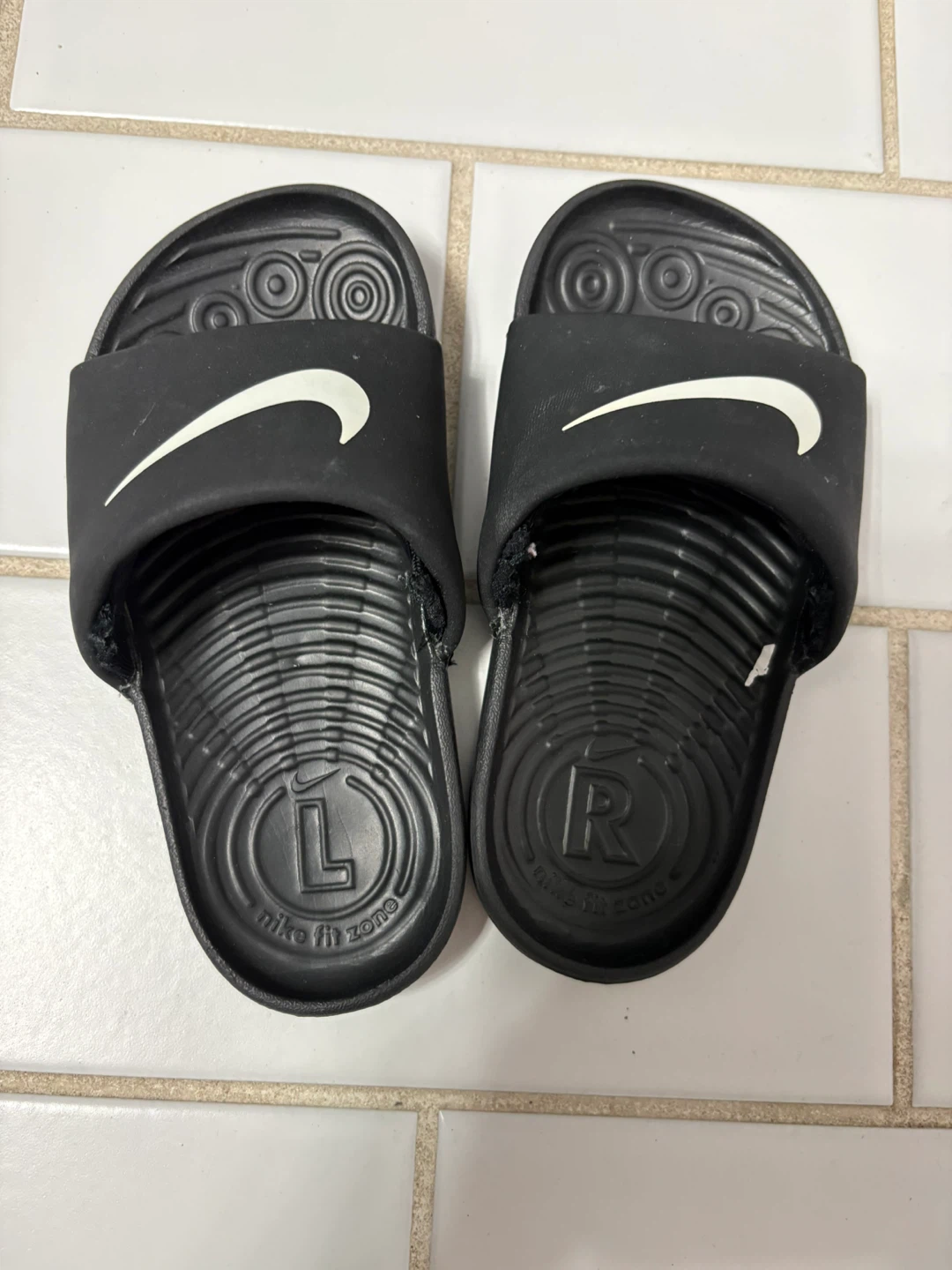 Nike Black Slides - size 6 (for 1-3 years old)