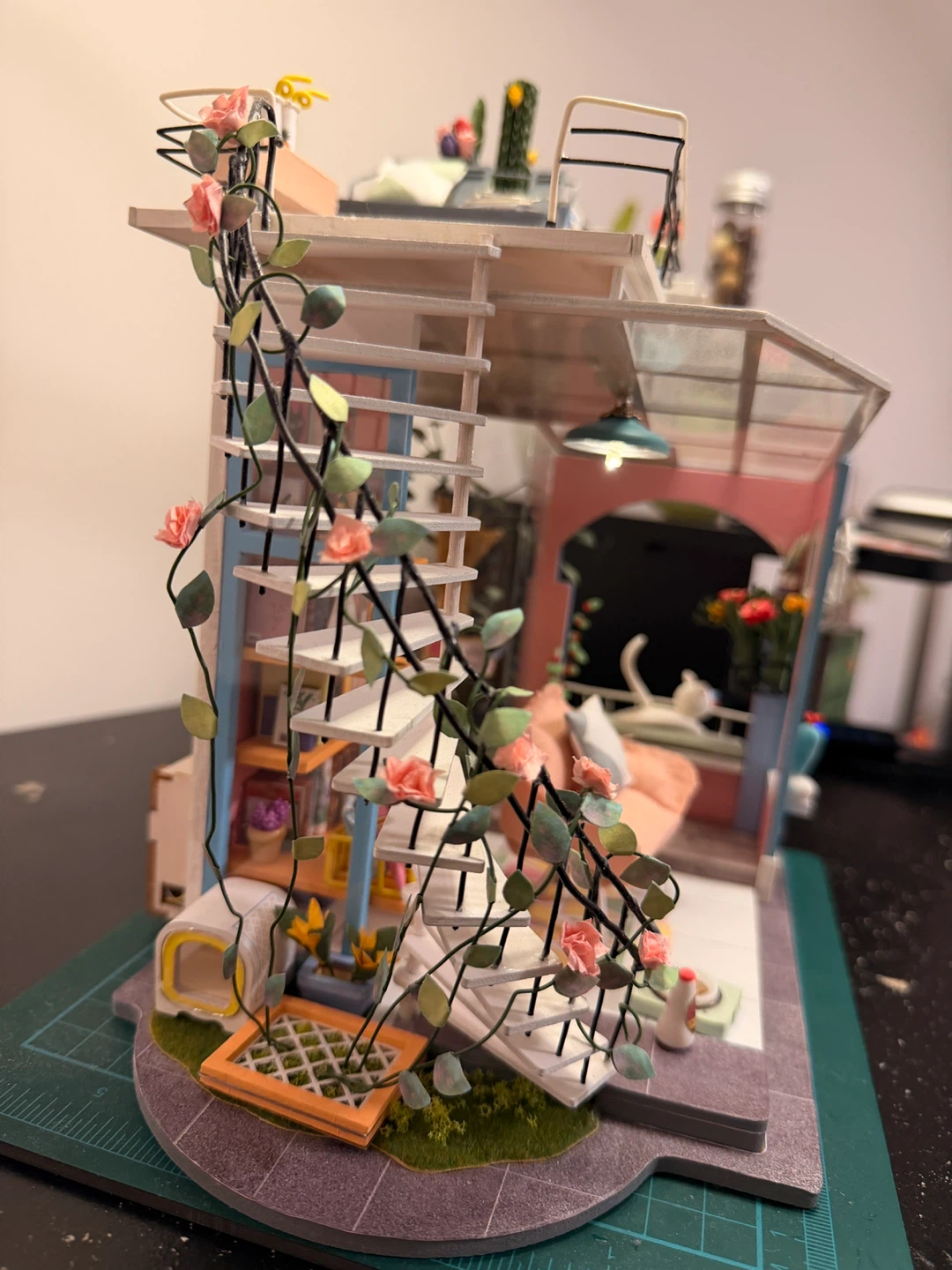 Rolife DIY Dora’s Loft Miniature Dollhouse (Assembled) - photo 4