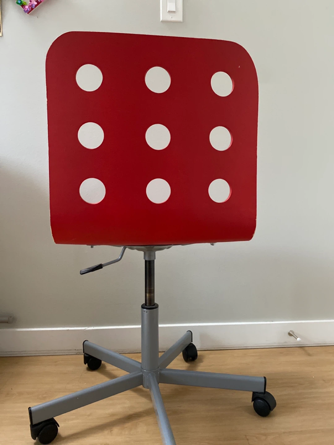Red Swivel Office Chair - photo 3