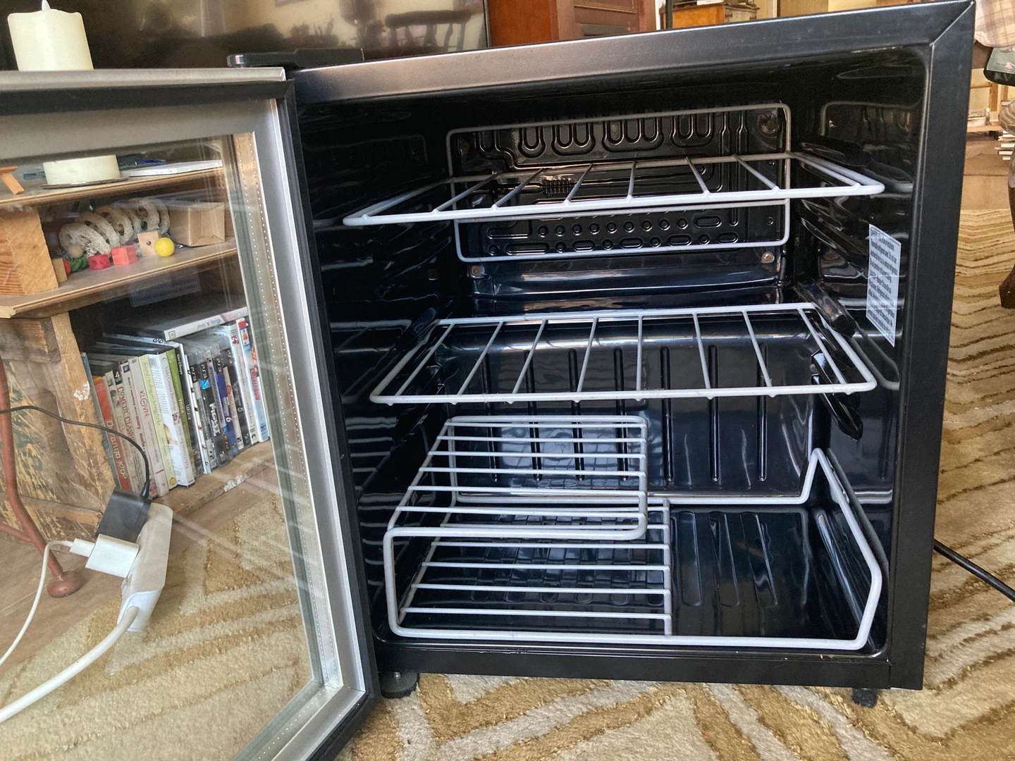 Danby Compact Mini Fridge - photo 2