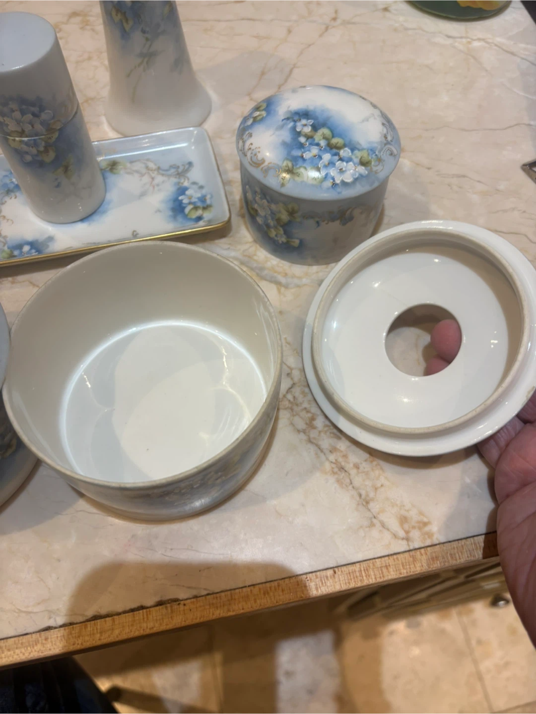 Elite France Porcelain Vanity Set - Floral Design - photo 3