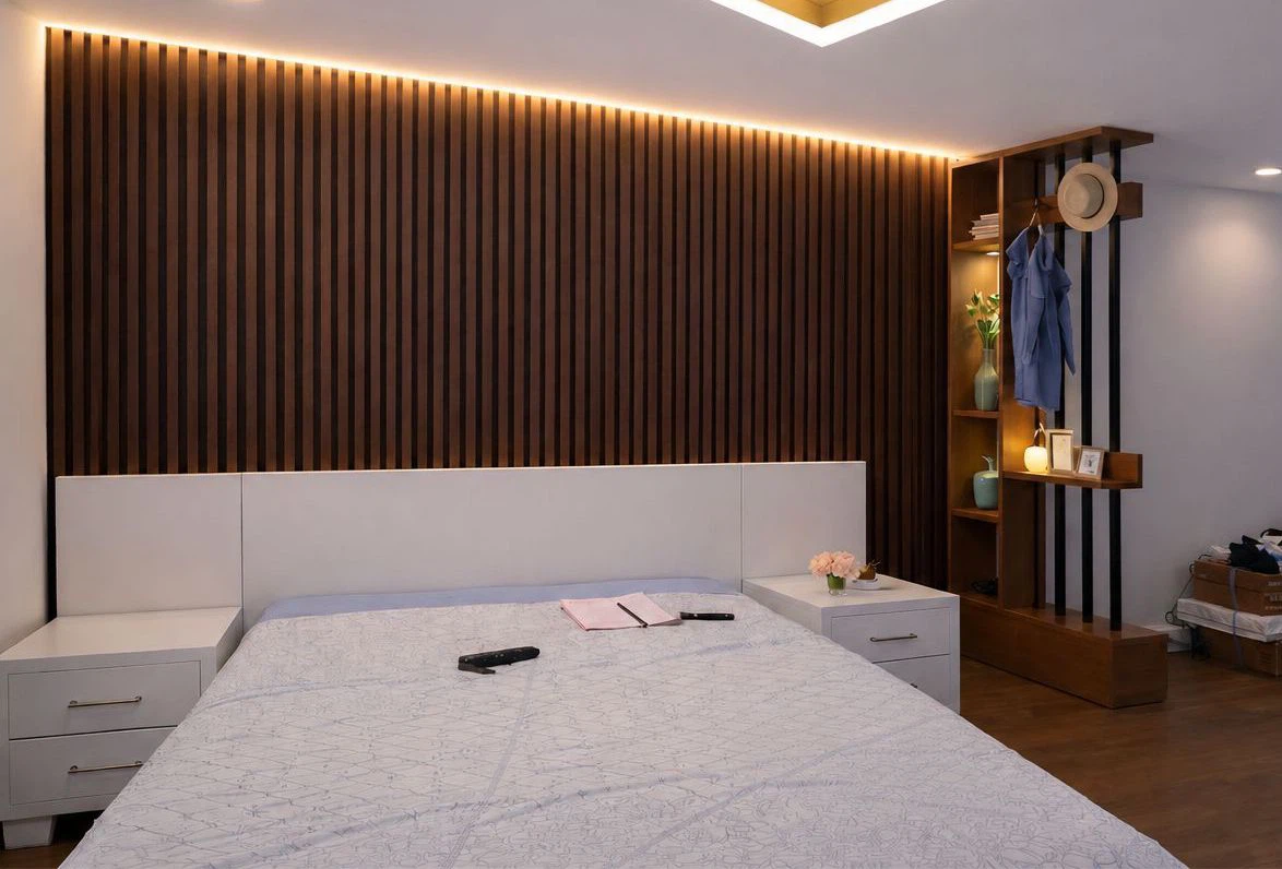 Queen bed