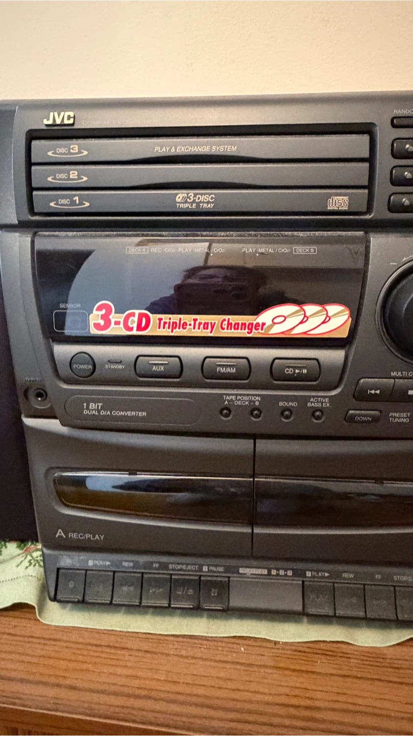 JVC 3-CD Triple Tray Changer Boombox Stereo System