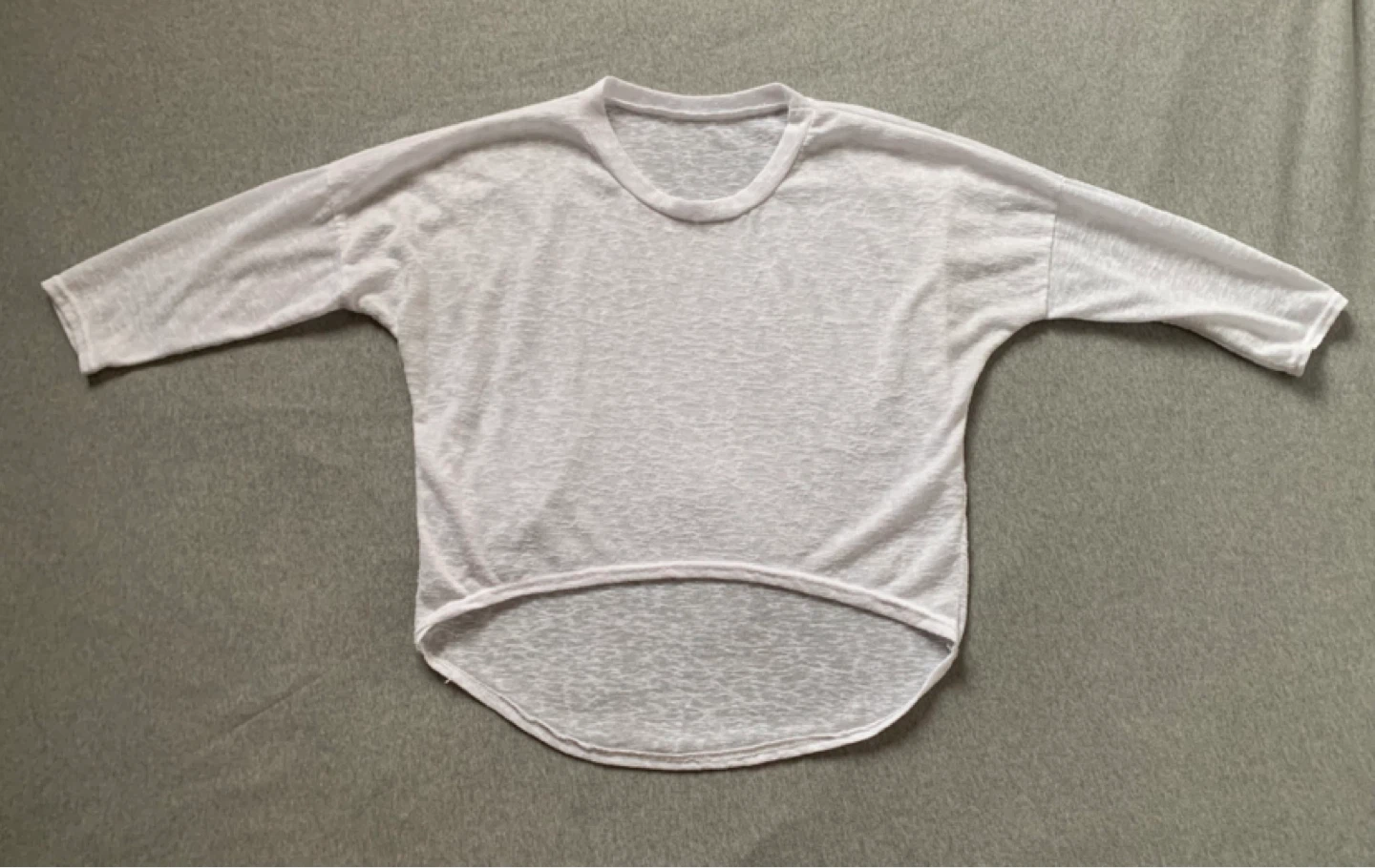 White High-Low 3/4 Length Sleeve Top
