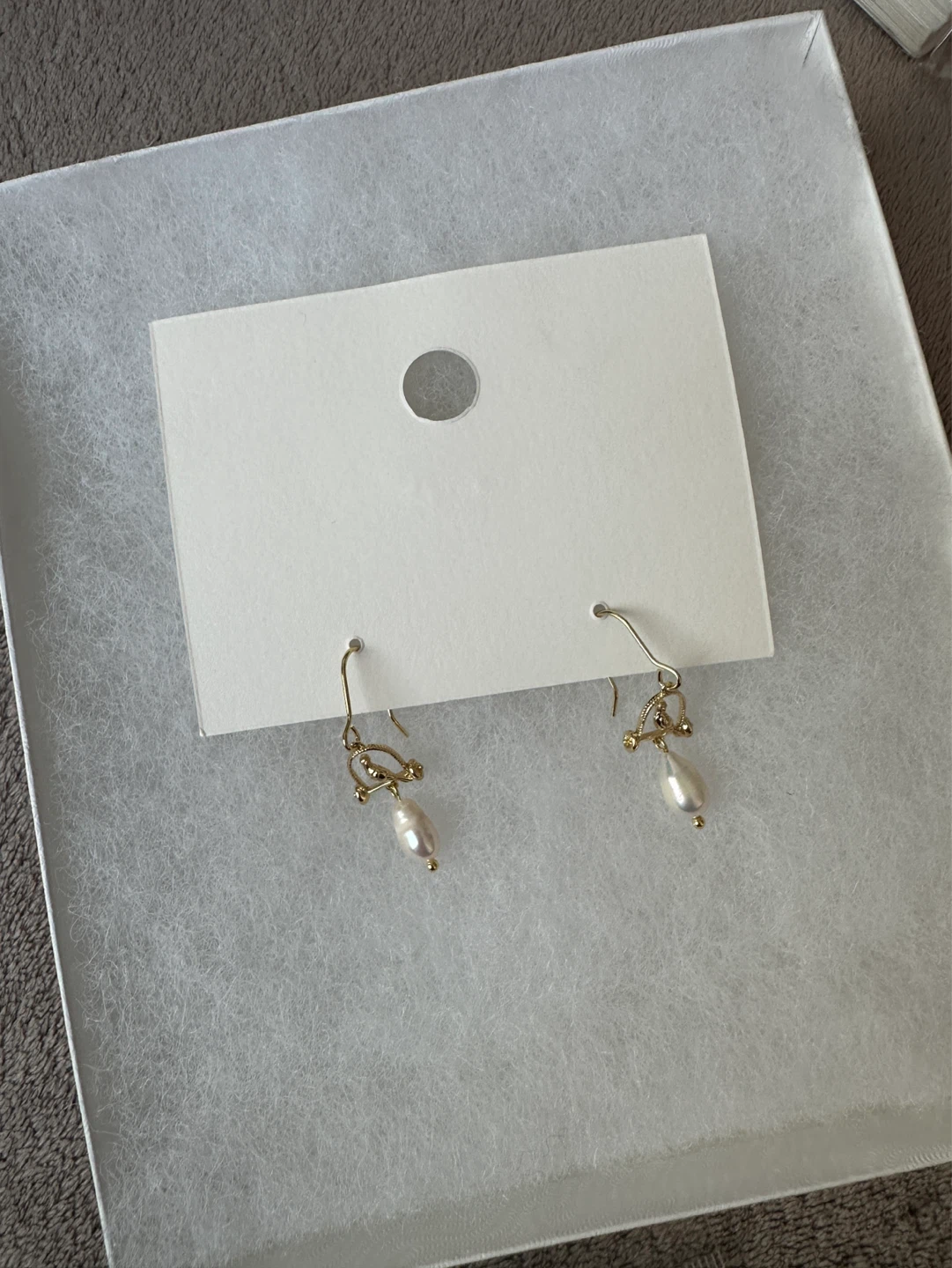 NEW Gold Bird & Pearl Dangle Earrings - photo 2