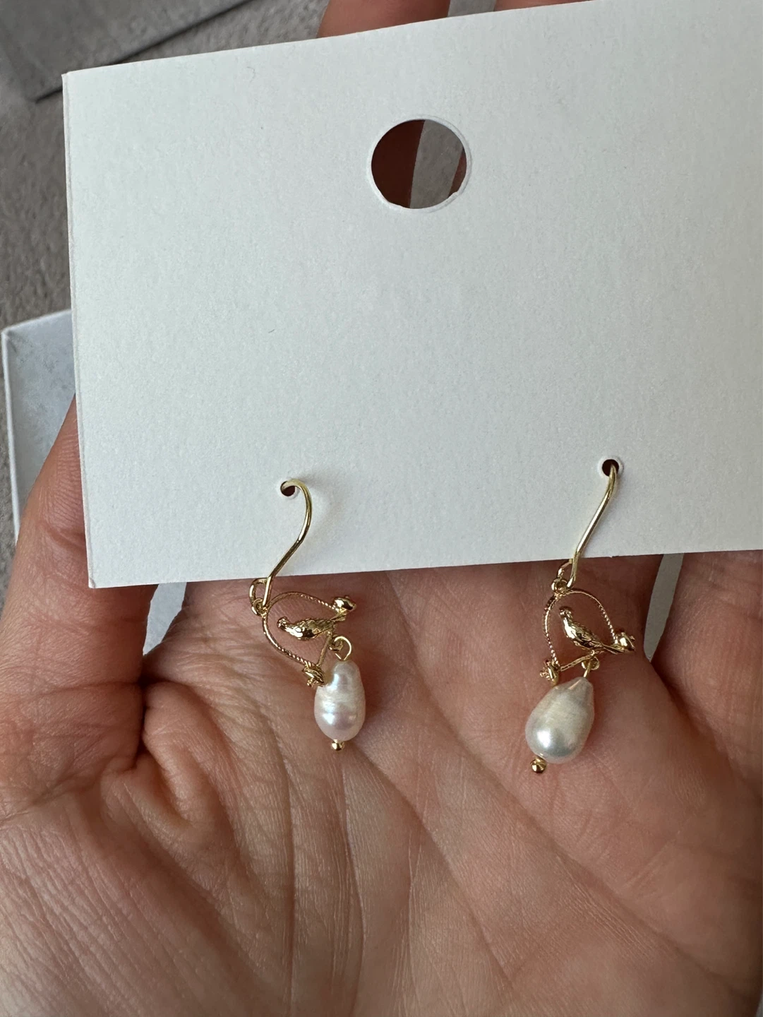 NEW Gold Bird & Pearl Dangle Earrings - photo 4