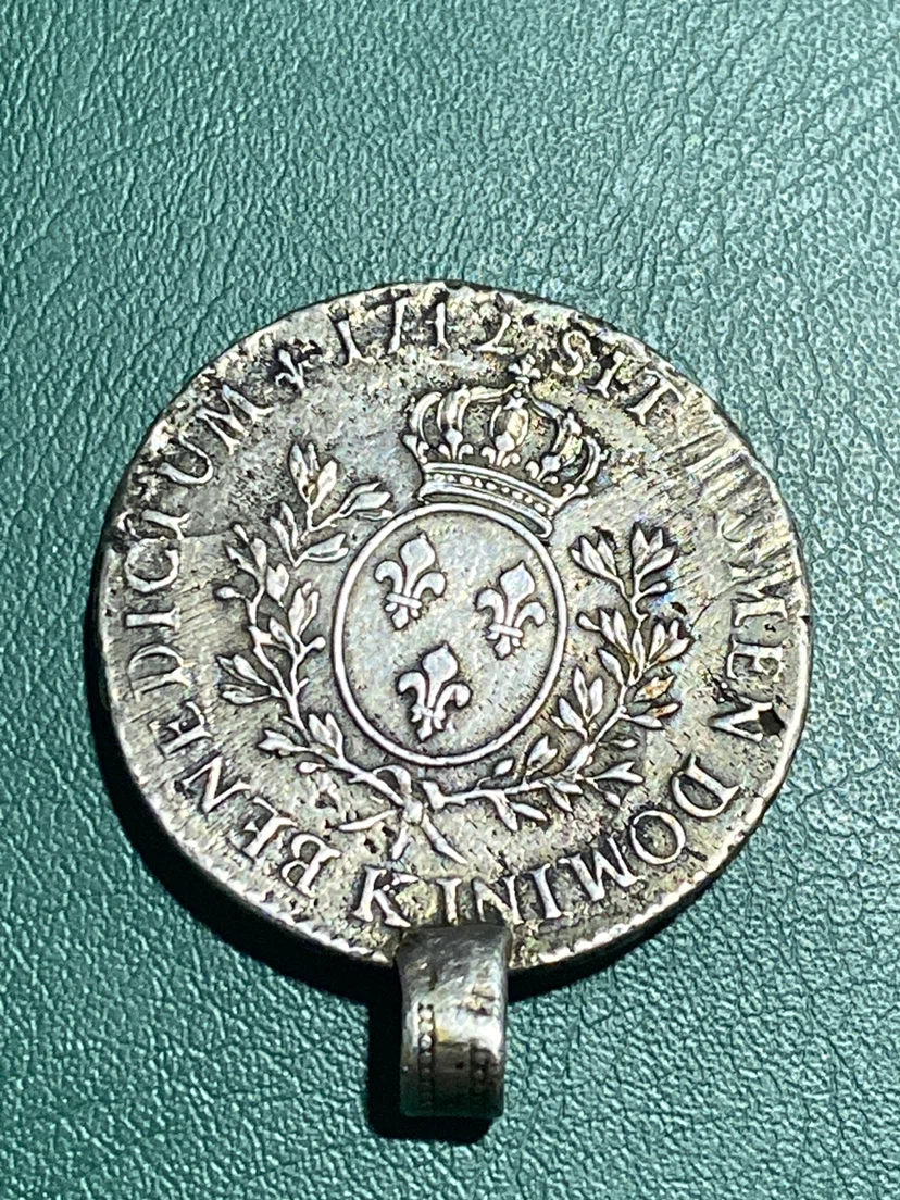 Antique 1742 French Silver Coin Pendant - photo 3