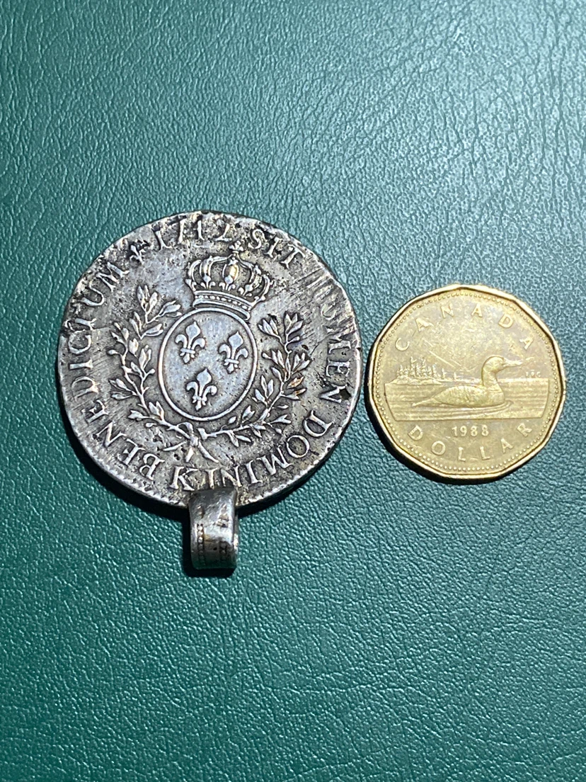 Antique 1742 French Silver Coin Pendant - photo 4