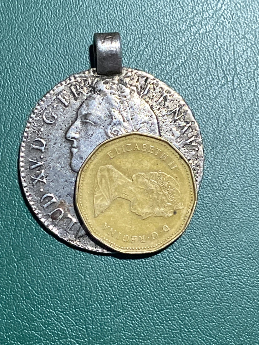 Antique 1742 French Silver Coin Pendant - photo 5