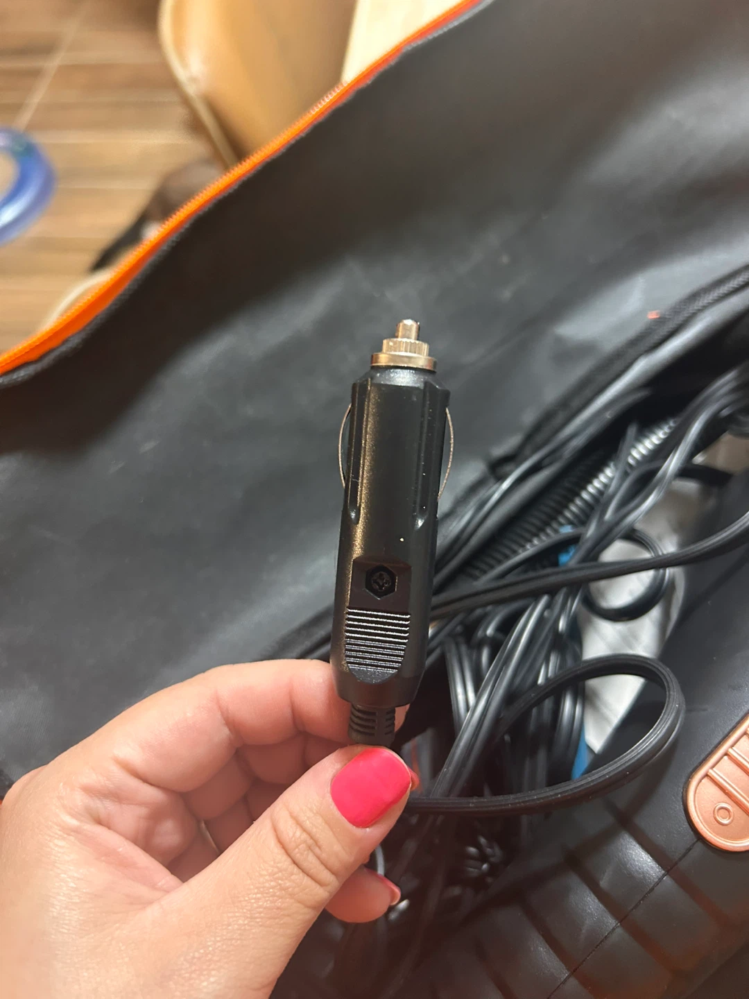 THISWORKX Handheld Car Vacuum - photo 2