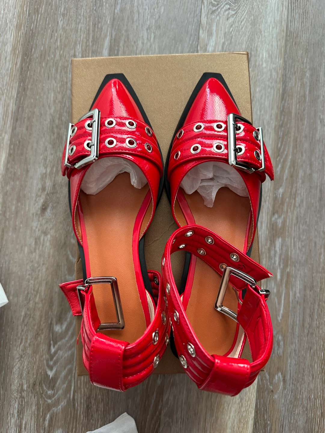 NEW Red Pointed Toe Flat Sandals with Buckle - photo 2